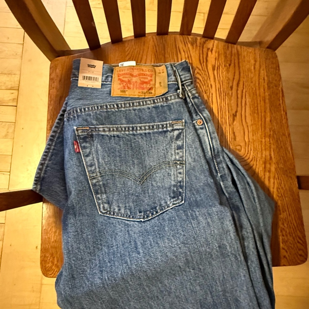 Levi's Relaxed Fit Men's Jeans in Classic Blue